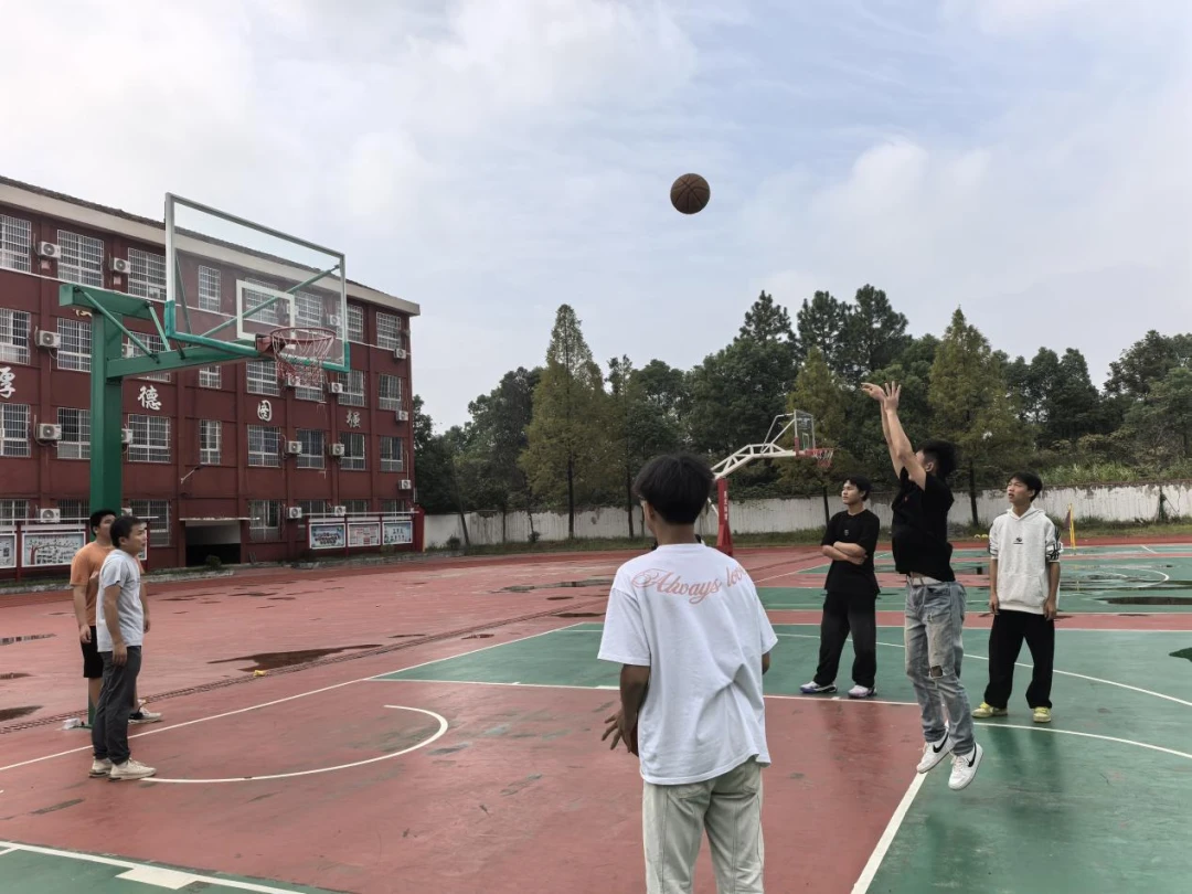 如何通过站位提升篮球进攻的成功率_1